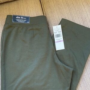 Alfred Dunner Olive Straight Leg Pants Petite slim fit